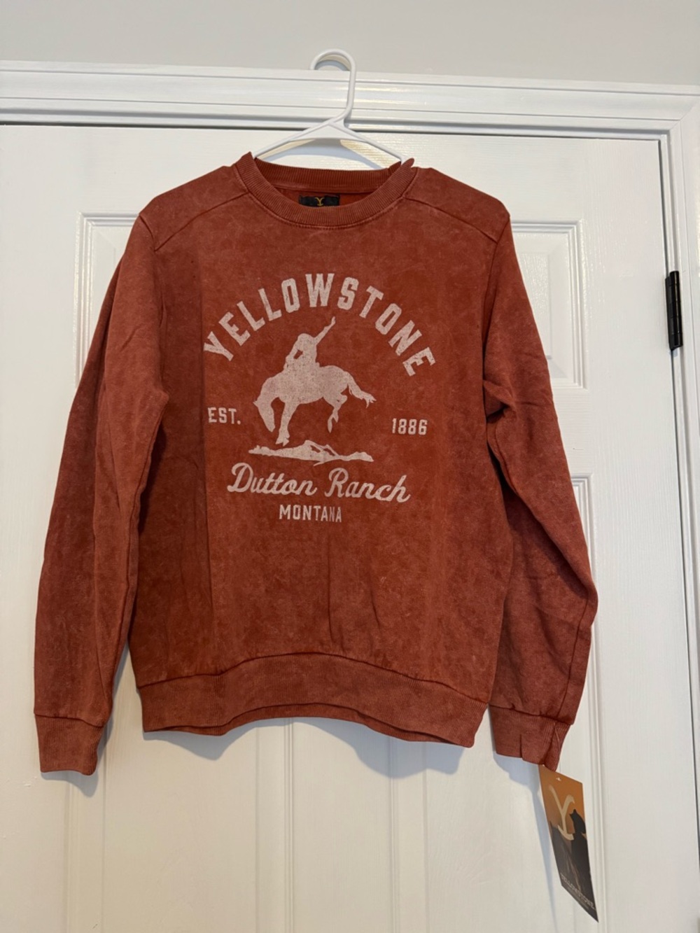 Yellowstone Dutton Ranch Women’s Rust Crewneck Sweatshirt (NEW)